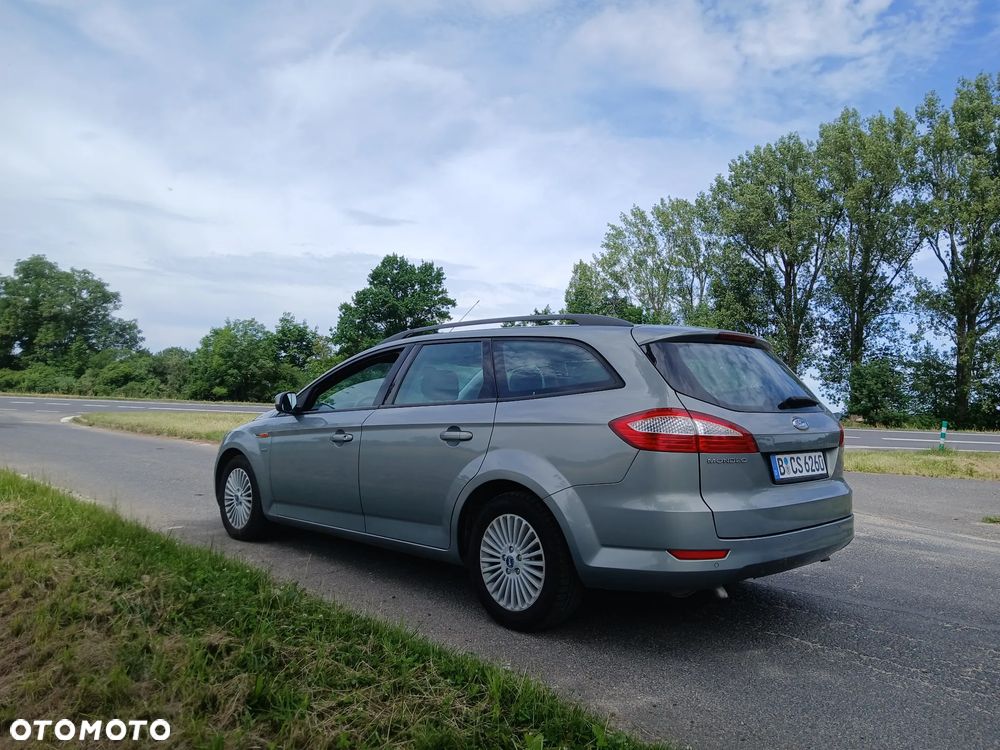 Ford Mondeo 2.5 Titanium - 8