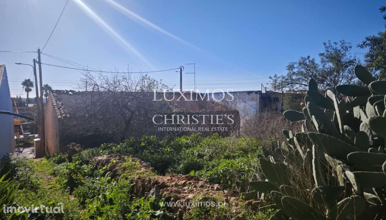 Terreno urbano com ruína, para venda em Alcantarilha, Algarve - Grande imagem: 5/9
