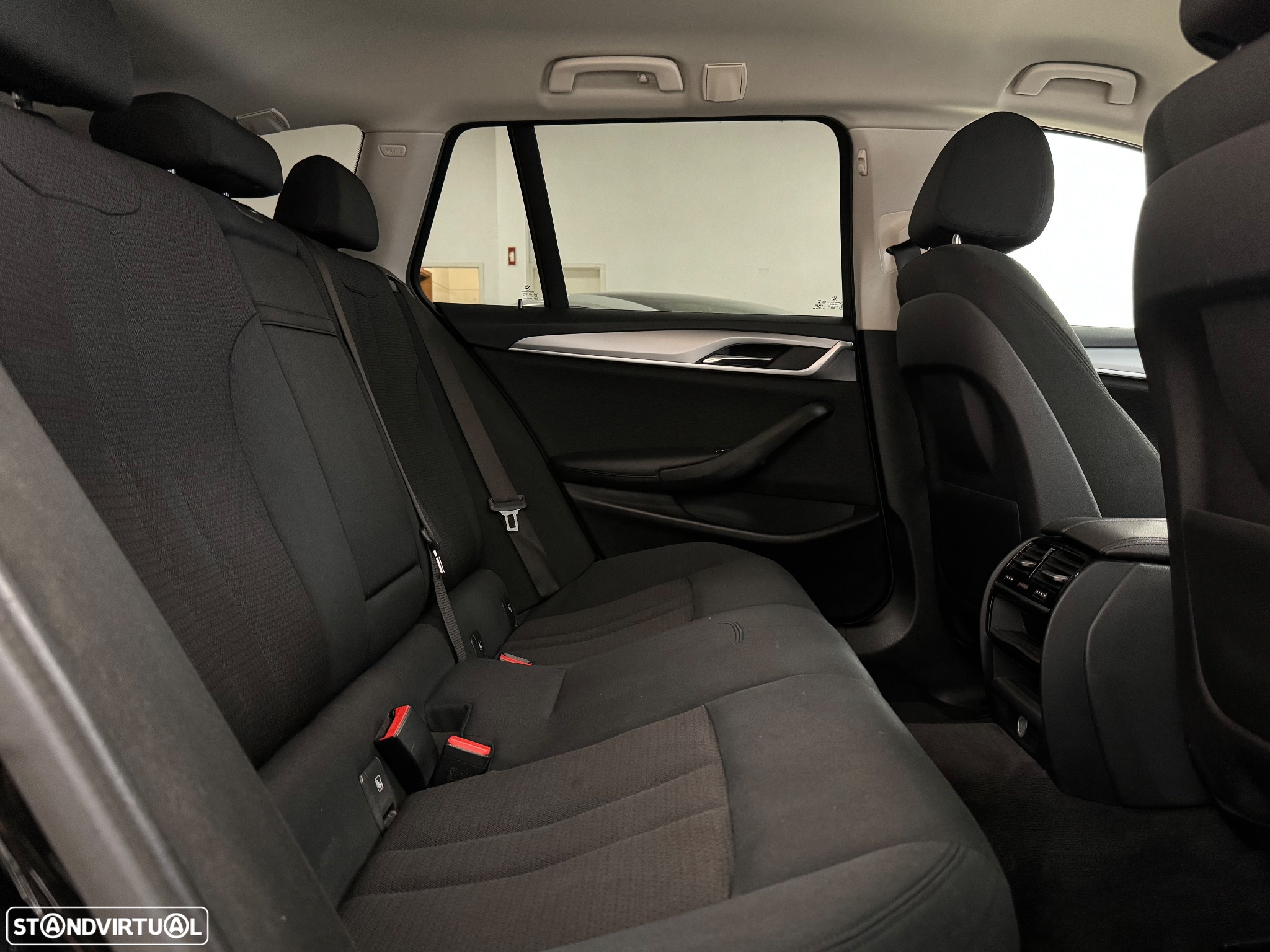 BMW 520 d Touring Aut. Sport Line - 35