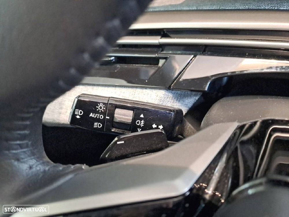 Peugeot 3008 1.2 Hybrid Allure e-DCS6 - 14