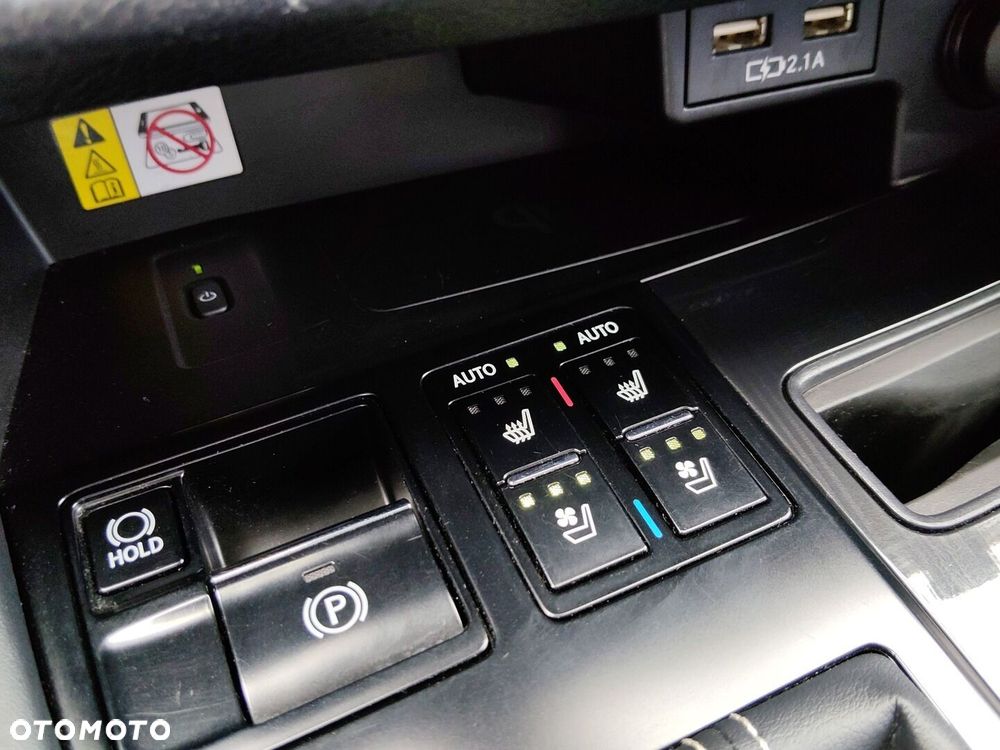 Lexus RX 450h L Prestige - 24