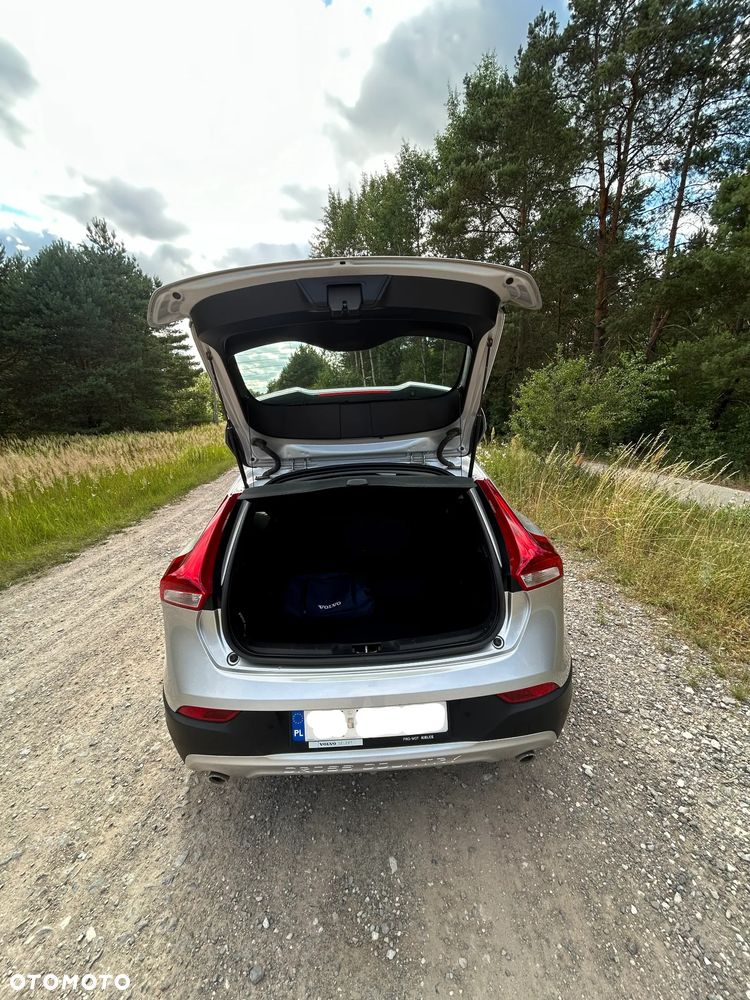 Volvo V40 T3 Drive-E R-Design Momentum - 11