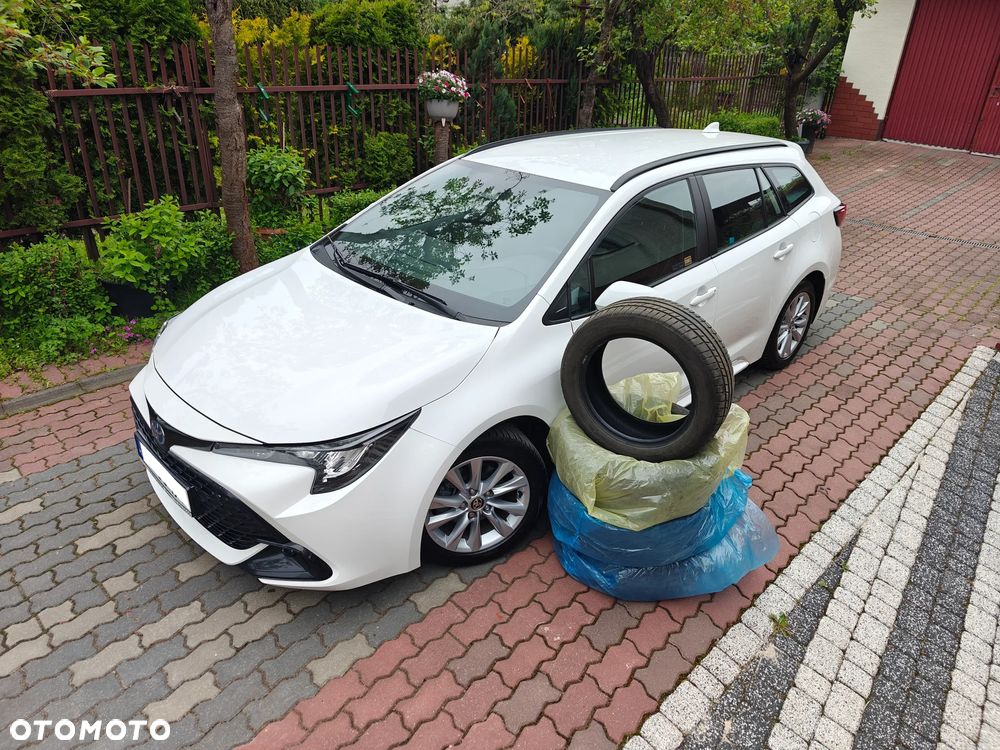Toyota Corolla 1.8 Hybrid Comfort - 2