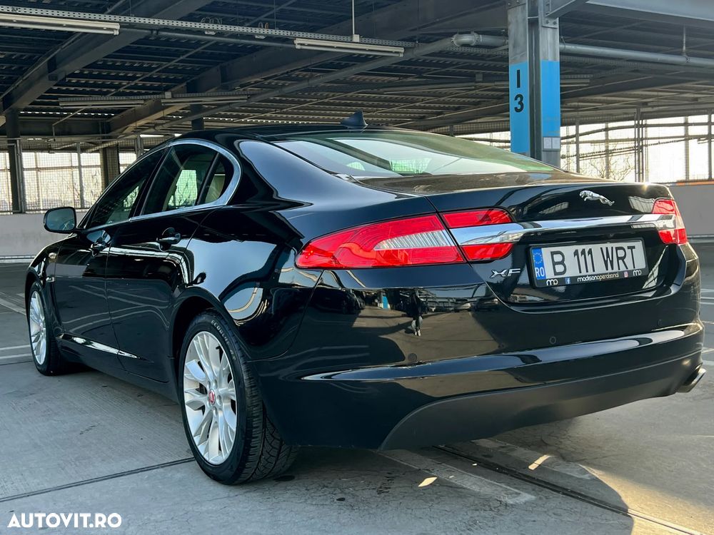 Jaguar XF 2.2D Luxury - 3