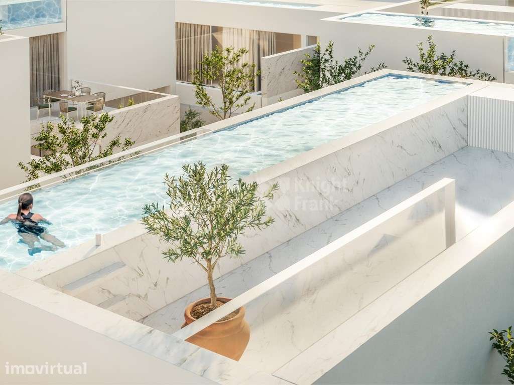 Villa T4+1 com piscina e estacionamento em Campo de Ourique - Grande imagem: 3/16