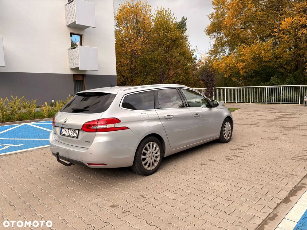 Peugeot 308 2015 photo 3