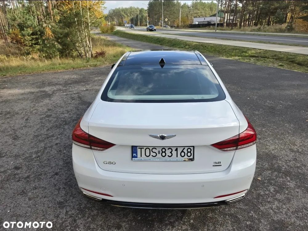 Hyundai Genesis 3.8 V6 GDI - 14