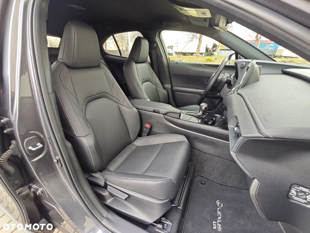 Lexus UX 200 GPF F Sport Design+ 2WD - 13