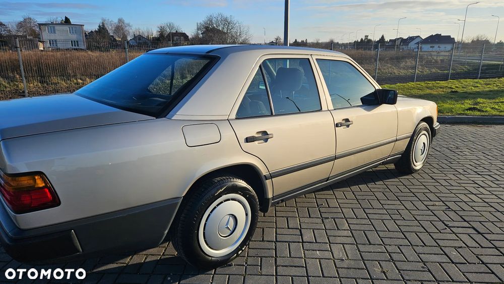 Mercedes-Benz W124 (1984-1993) - 9