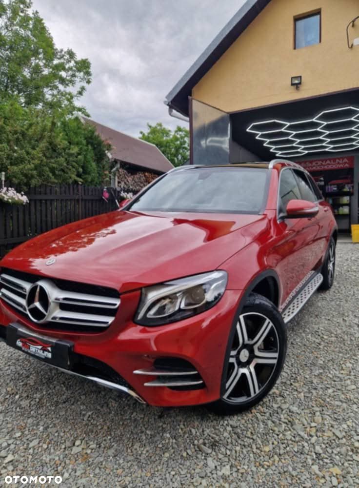 Mercedes-Benz GLC 300 4Matic 9G-TRONIC AMG Line - 1