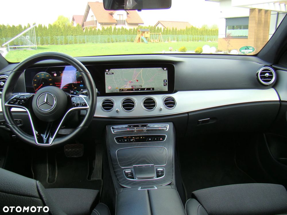Mercedes-Benz Klasa E 300 de 9G-TRONIC Avantgarde - 31