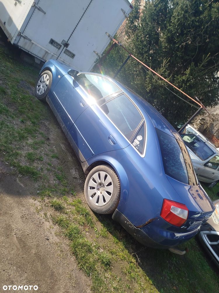 Audi A4 Limousine - 5