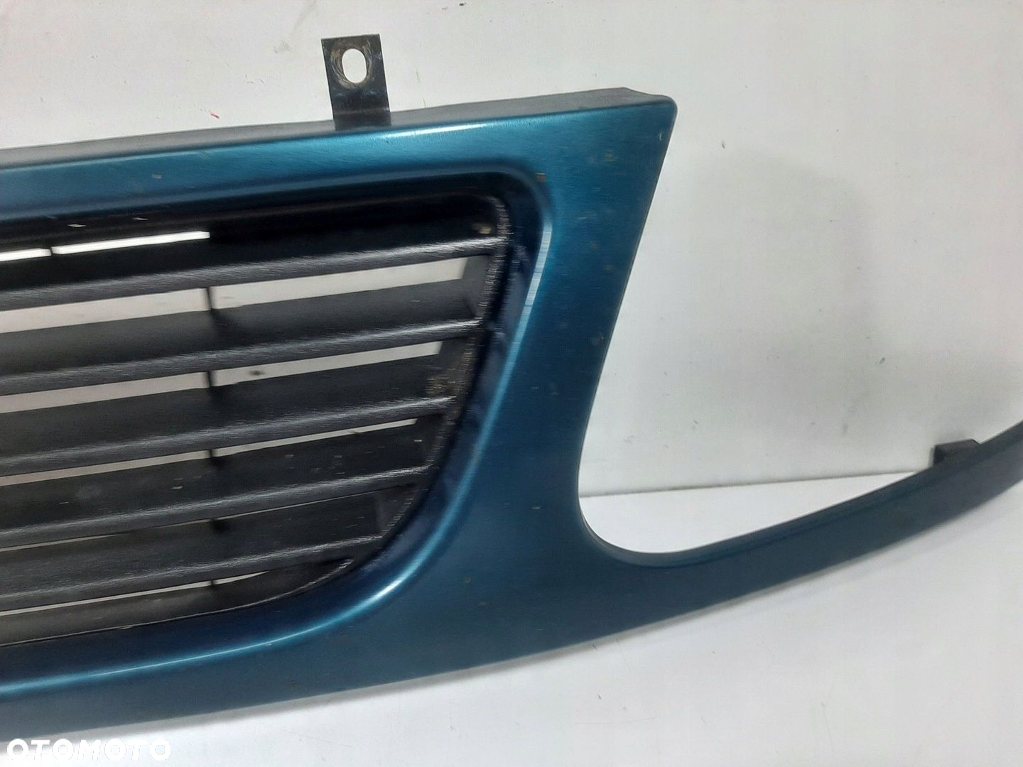 MERCEDES W638 V-KLASA 2.8 12V 98R ATRAPA GRILL 6388880023 - 5