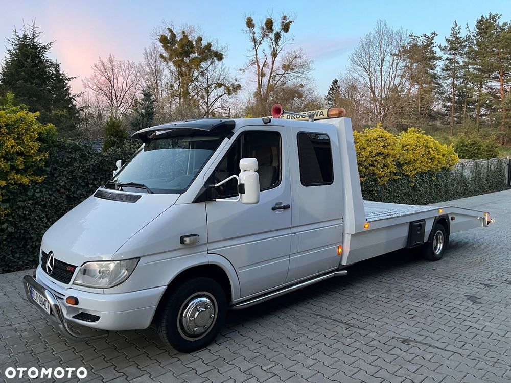 Mercedes-Benz Sprinter - 4