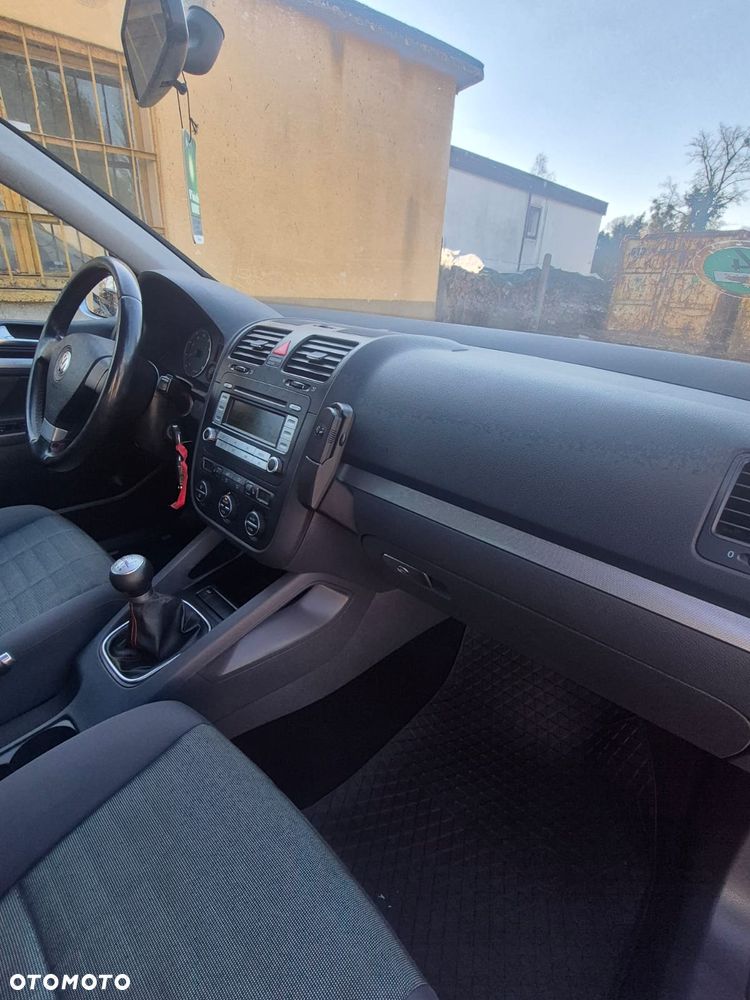 Volkswagen Golf 1.6 FSI Goal - 23