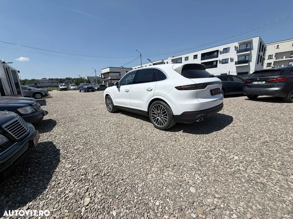 Porsche Cayenne S - 14