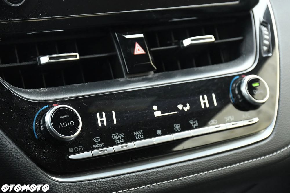 Toyota Corolla 1.8 Business Edition - 21