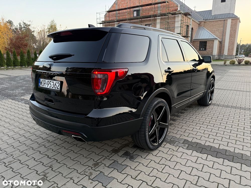 Ford Explorer - 8