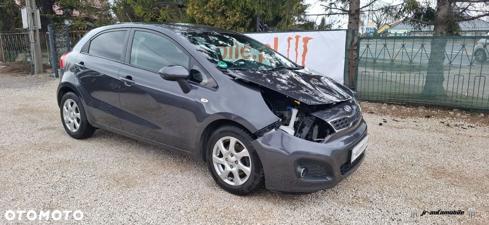 Kia Rio - 5