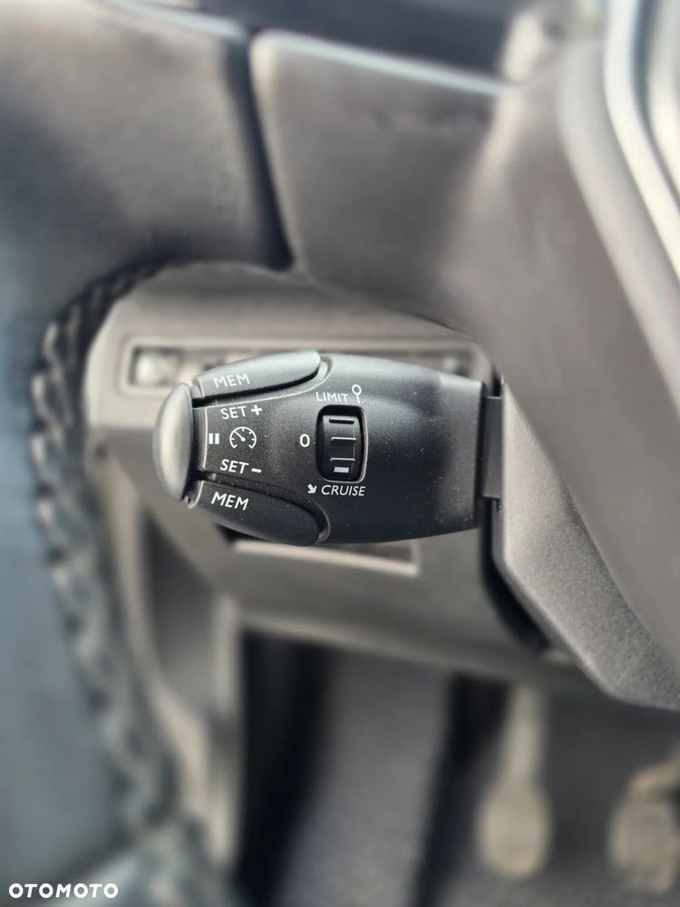 Peugeot 3008 1.2 PureTech Access S&S - 17