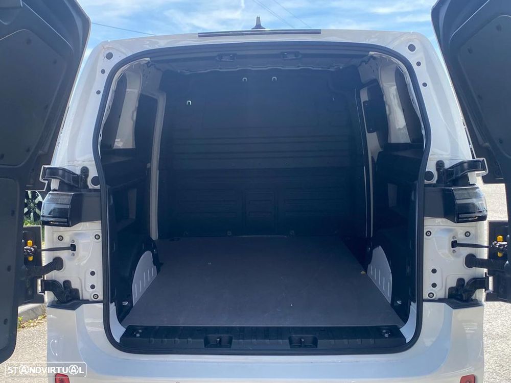 VW id-buzz cargo 84 kwh pro - 9