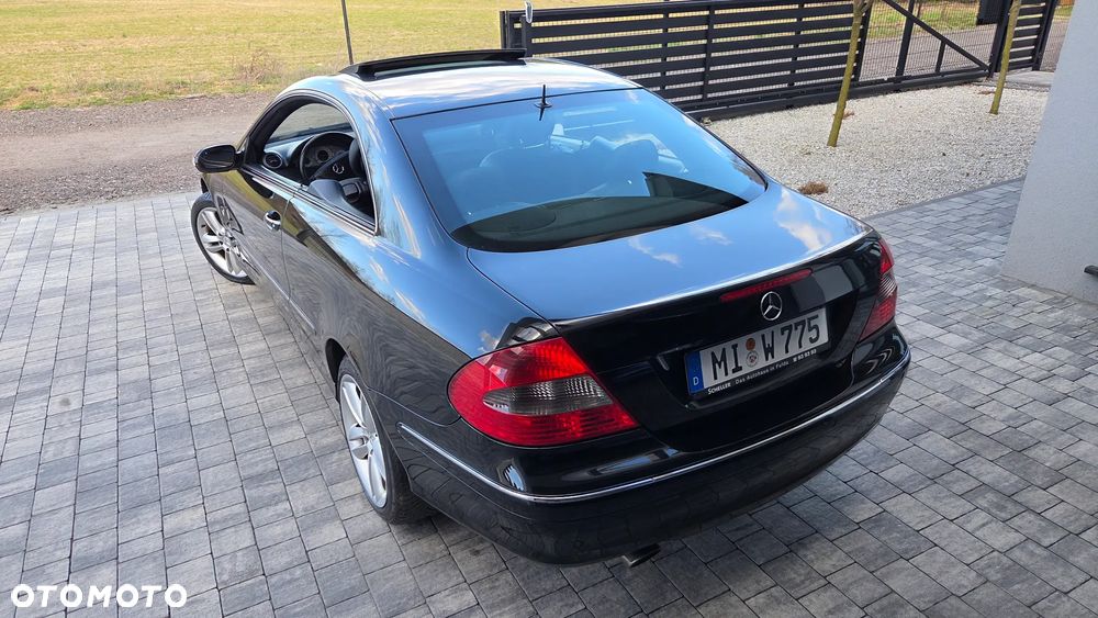Mercedes-Benz CLK - 26