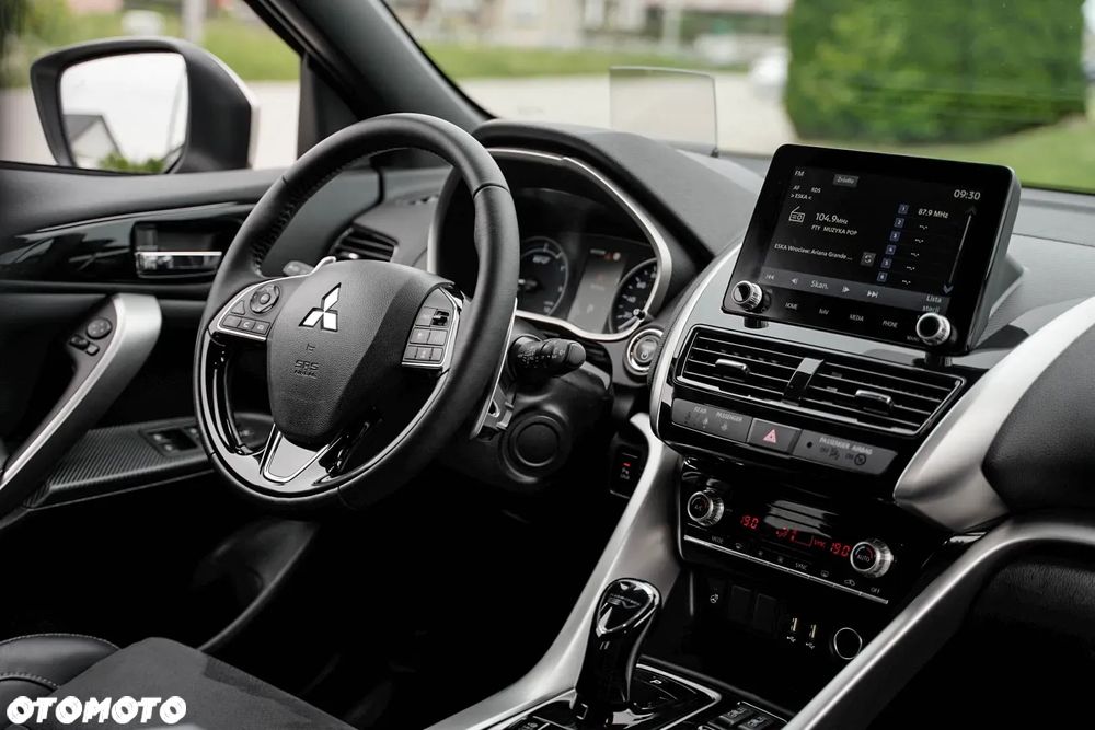 Mitsubishi Eclipse Cross Plug-In Hybrid 4WD Top - 27