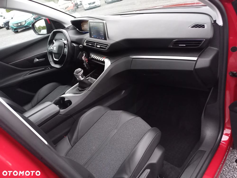 Peugeot 5008 2020