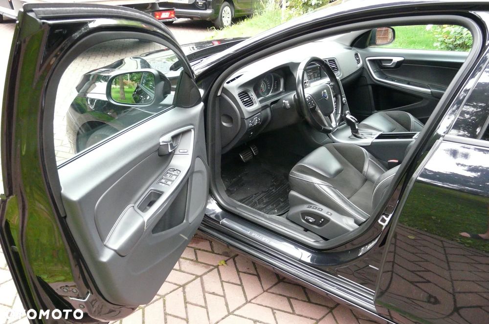 Volvo V60 D4 AWD Geartronic - 8