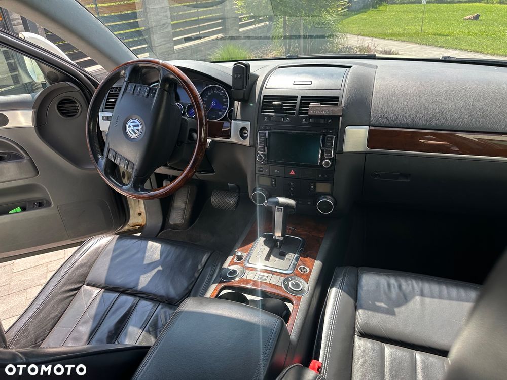 Volkswagen Touareg - 16
