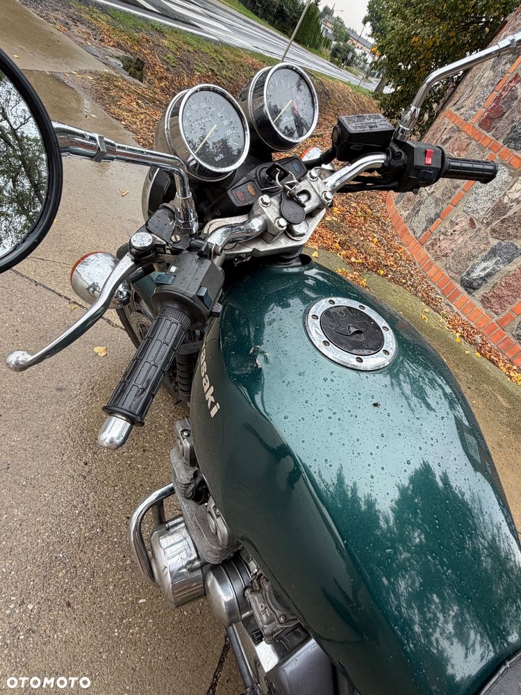 Kawasaki ZR - 8
