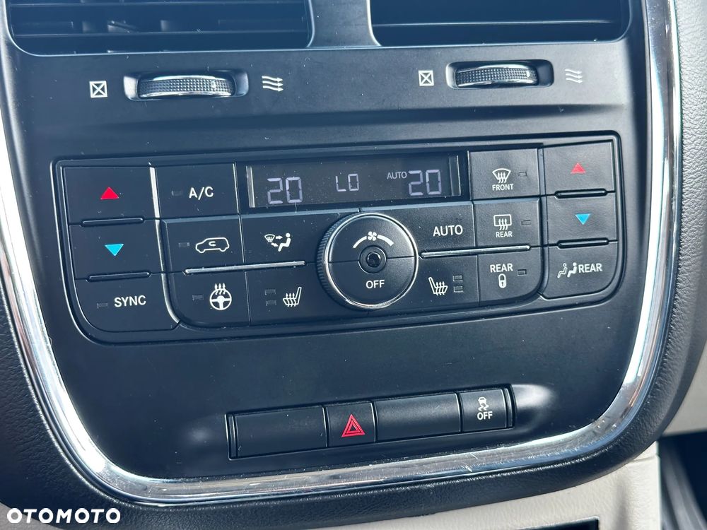 Lancia Voyager 2.8 Multijet 16v Platinum - 32
