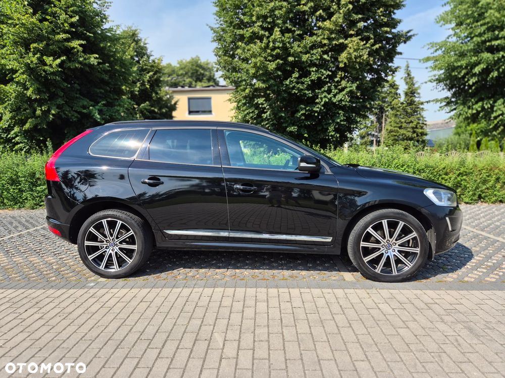 Volvo XC 60 T5 Drive-E Momentum - 1