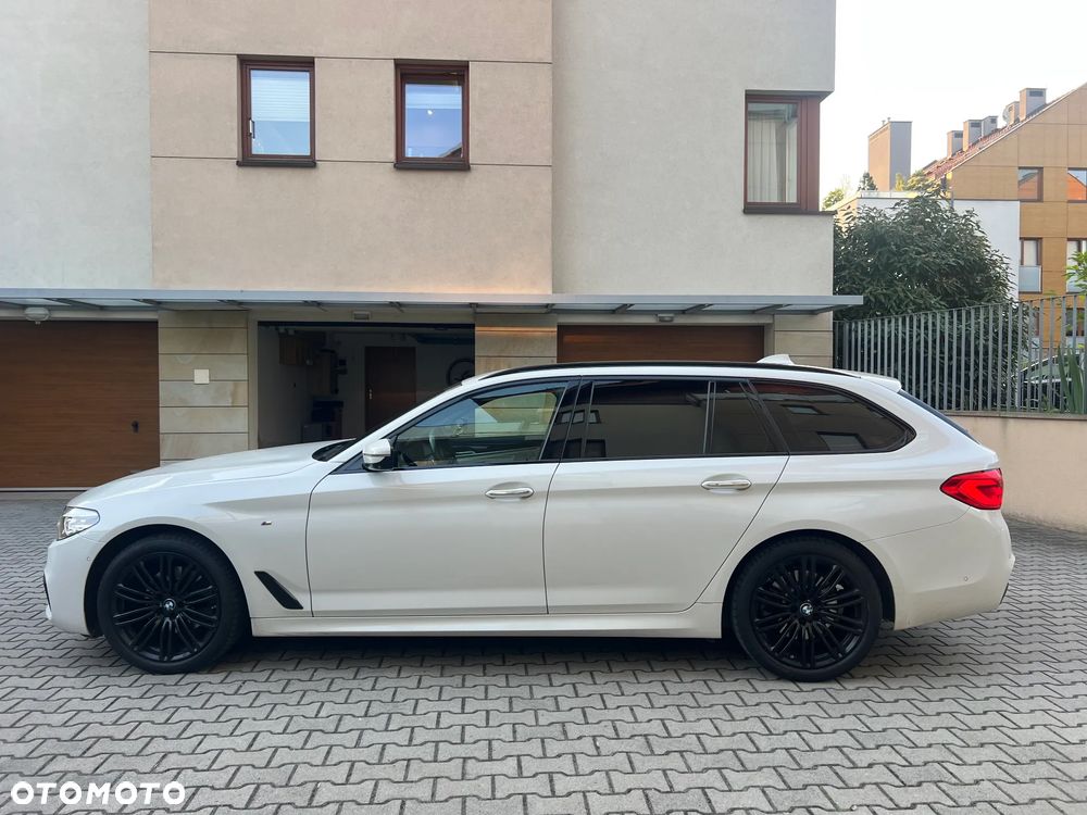 BMW 5 Series 2017 photo 2