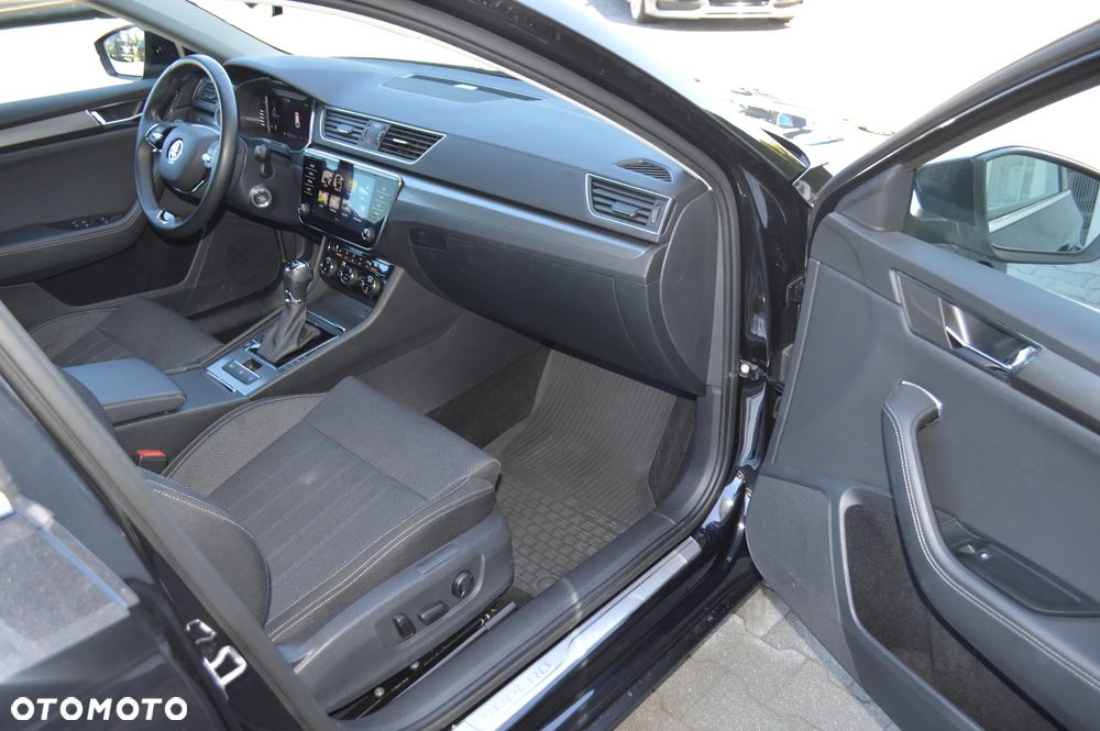 Skoda Superb 2.0 TDI SCR 4x4 Style DSG - 16