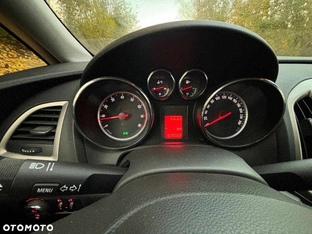 Opel Astra 1.6 Design Edition - 6