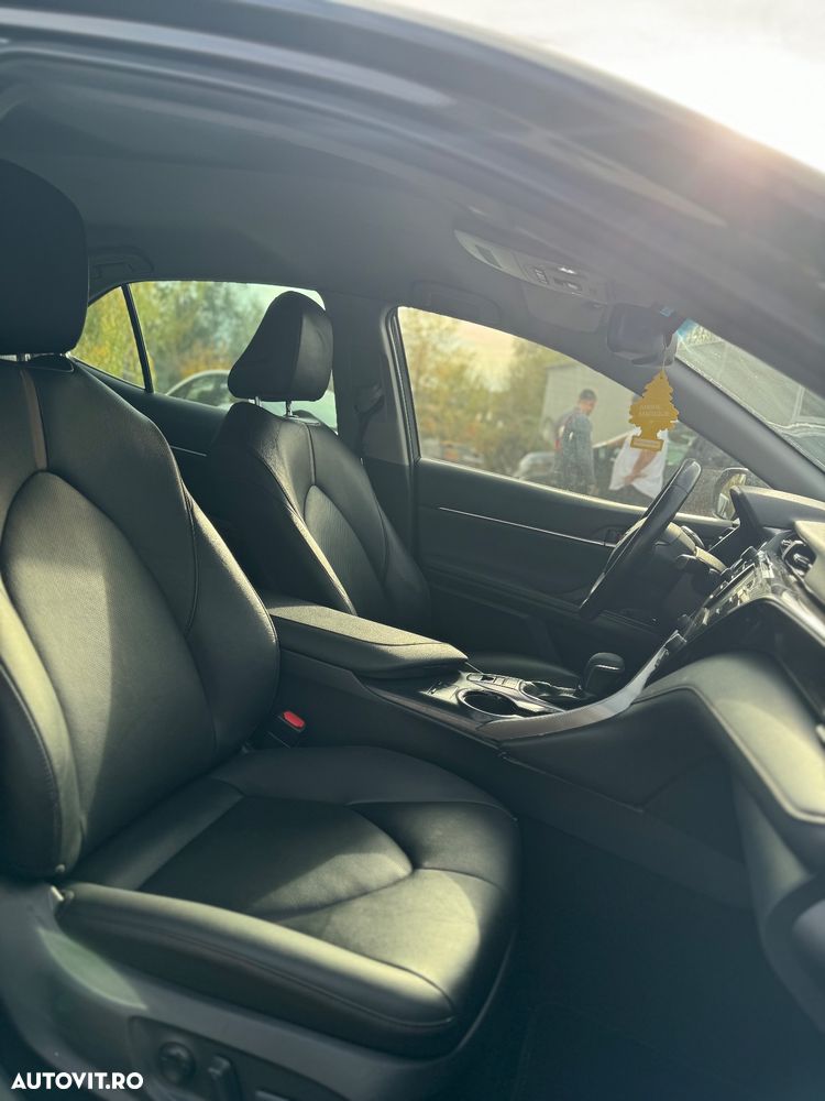 Toyota Camry Business Edition - 10