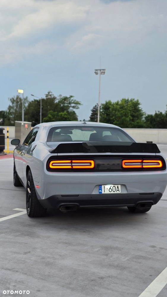 Dodge Challenger 5.7 R/T - 5