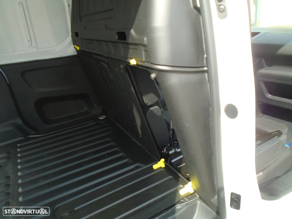 Toyota Proace City-LONGA-L2-H2- NACIONAL-IVA DEDUTIVEL- Ecrân -CX 6 V - 40