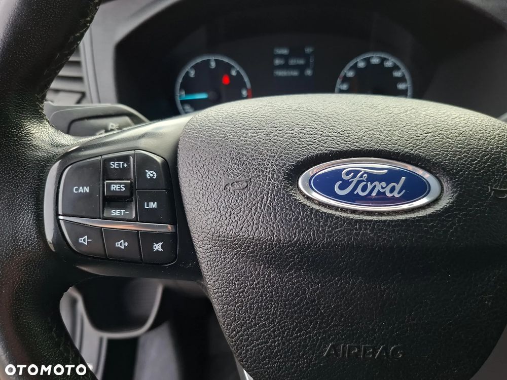 Ford Custom - 18