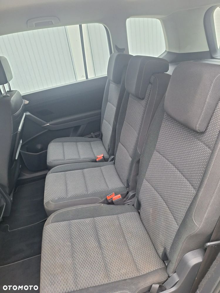 Volkswagen Touran 2.0 TDI DPF BlueMotion Technology Comfortline - 23