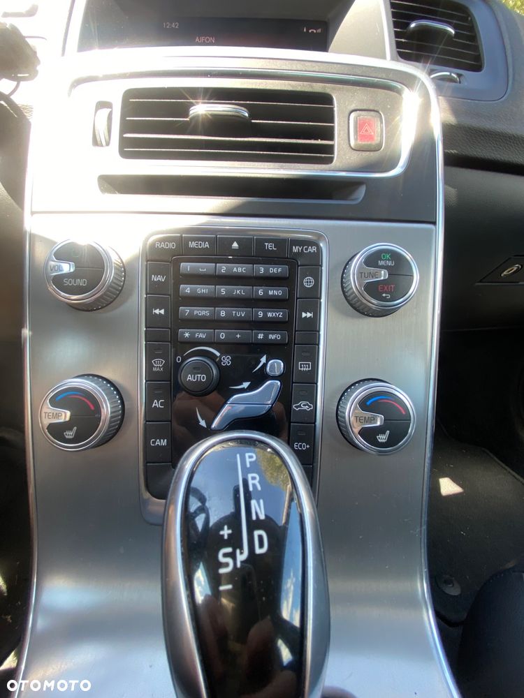Volvo V60 D4 Drive-E Dynamic Edition (Momentum) - 10