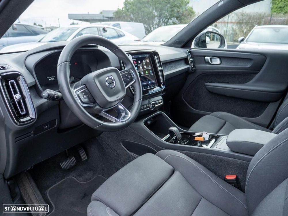Volvo XC 40 Recharge Core - 23
