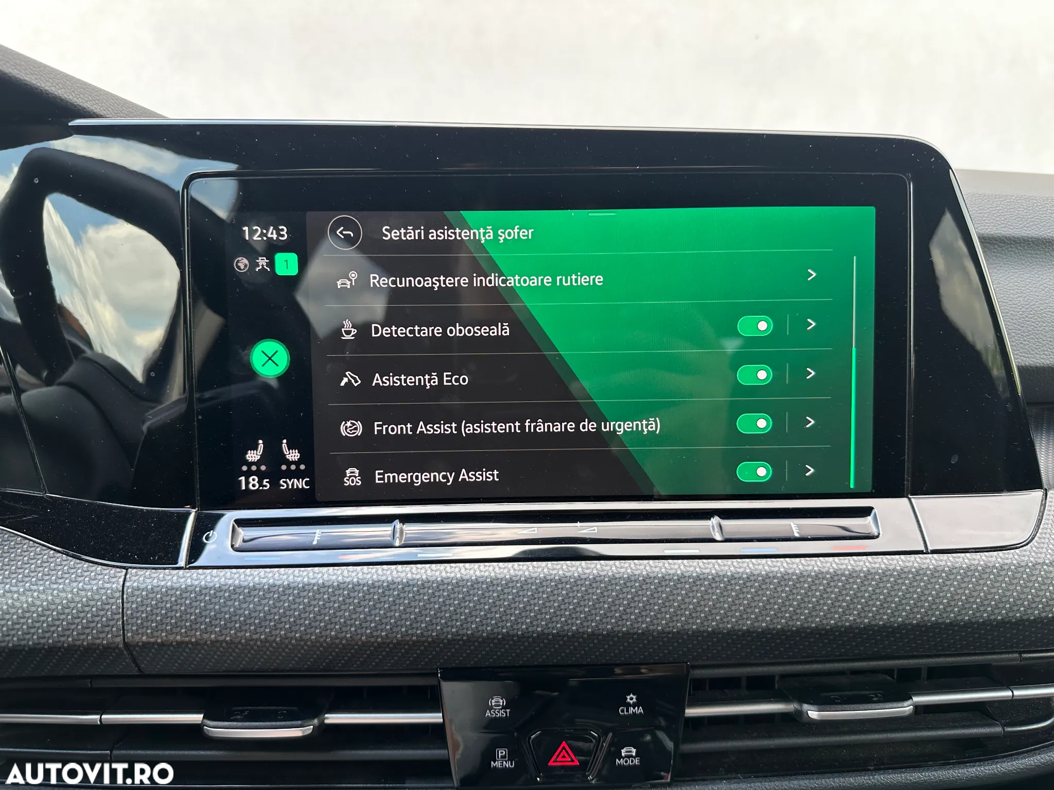 Volkswagen Golf 1.5 eTSI ACT DSG MHEV R-Line - 22
