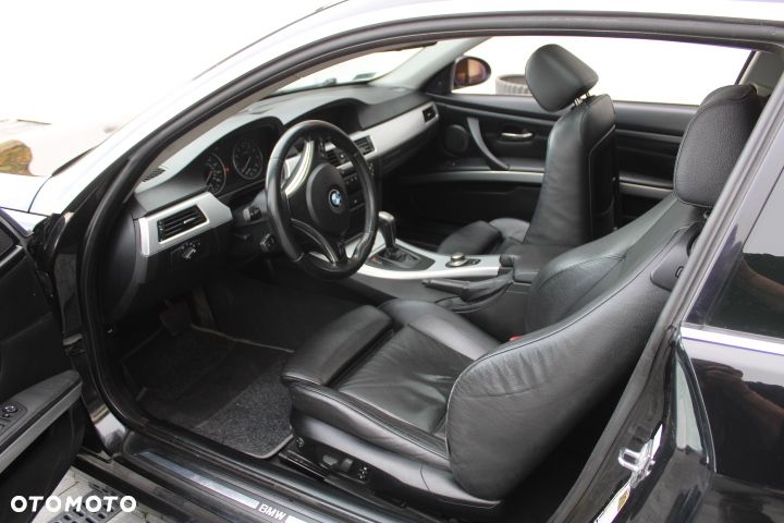 BMW Seria 3 330 Ci Edition Sport - 39