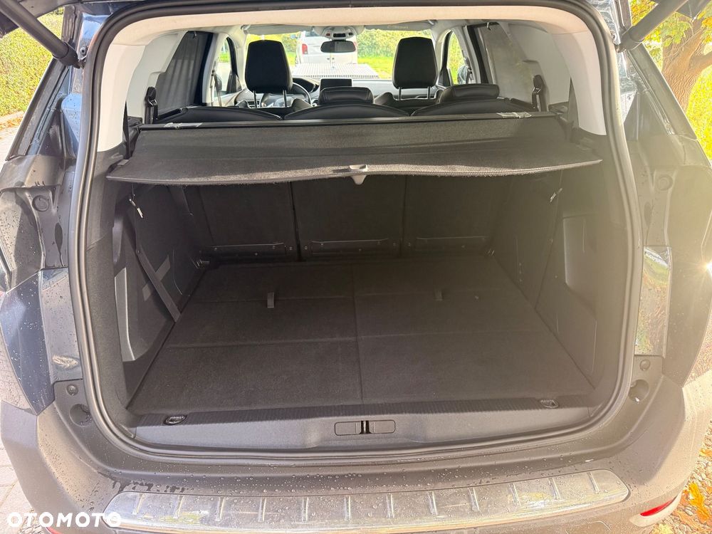 Peugeot 5008 - 16