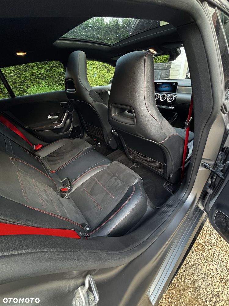 Mercedes-Benz CLA - 8