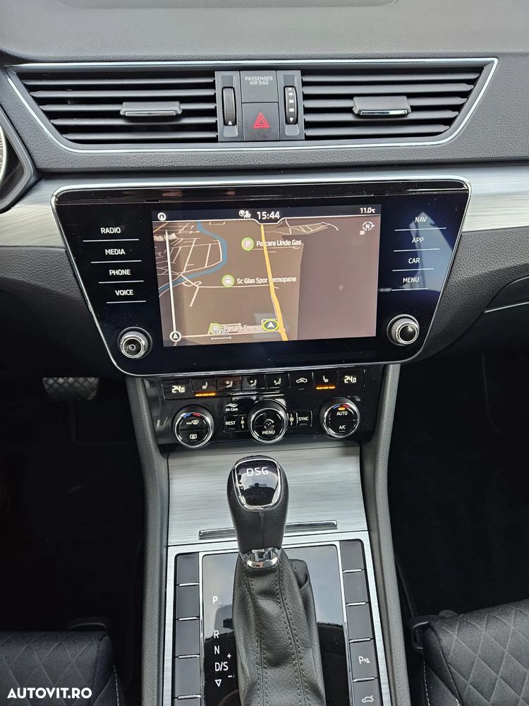 Skoda Superb 2.0 TDI DSG Premium Edition - 14