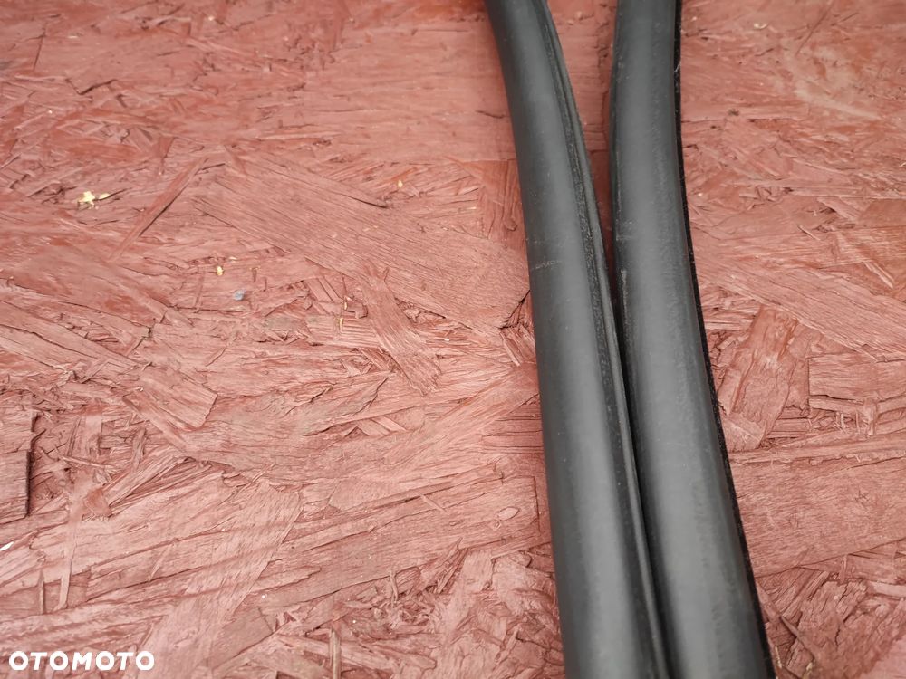 BMW F11 / F11N ORYGINALNE USZCZELKI DRZWI TYŁ LEWA / PRAWA W BDB STANIE O NR. 51 76 7 199 770 OEM - 8