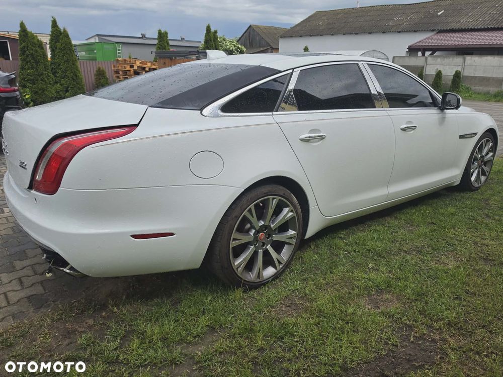 Jaguar XJ 3.0 T LWB Premium Luxury - 7